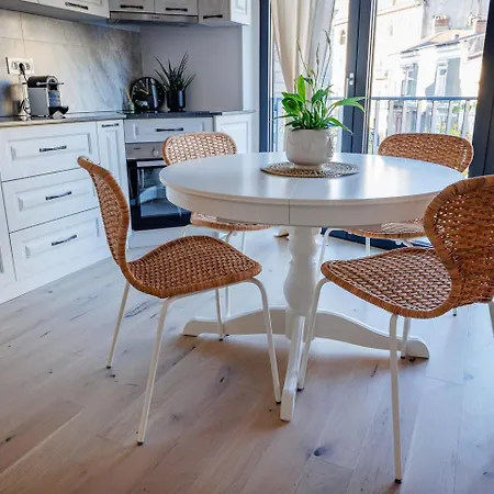 The Corner Luxe Apartment-3